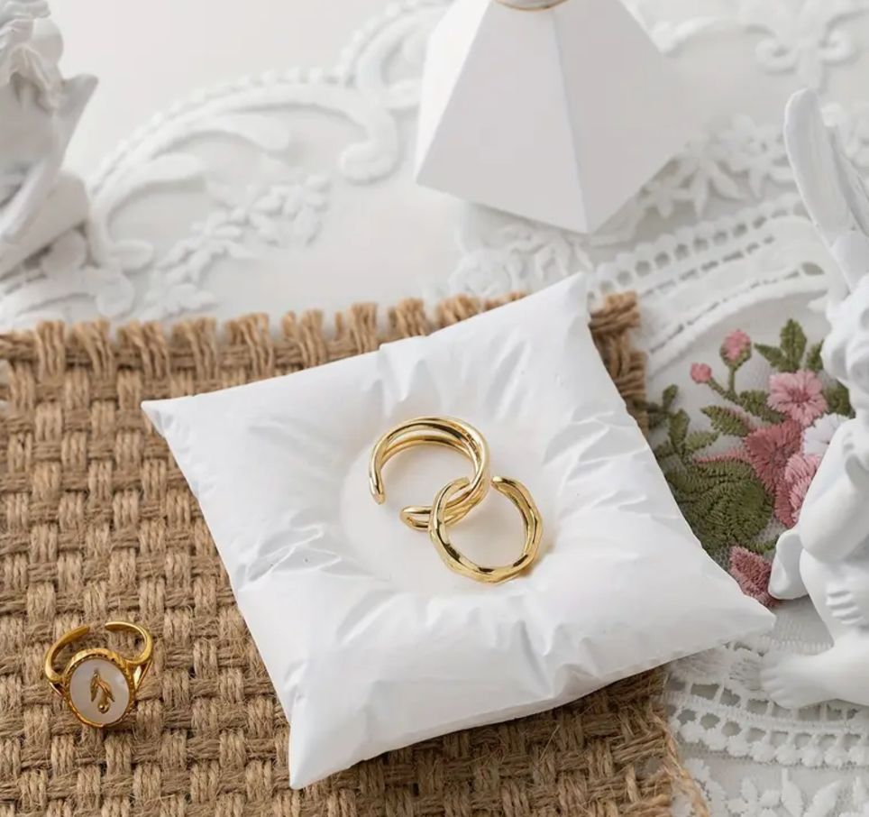 PLATO JOYERO FORMA DE ALMOHADA CERAMICA