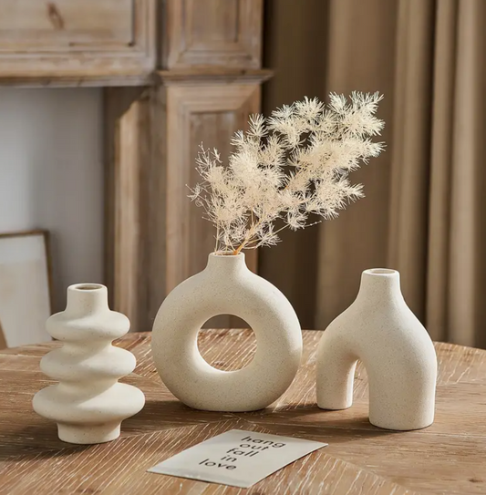 JUEGO DE TRES JARRONES DECORATIVOS