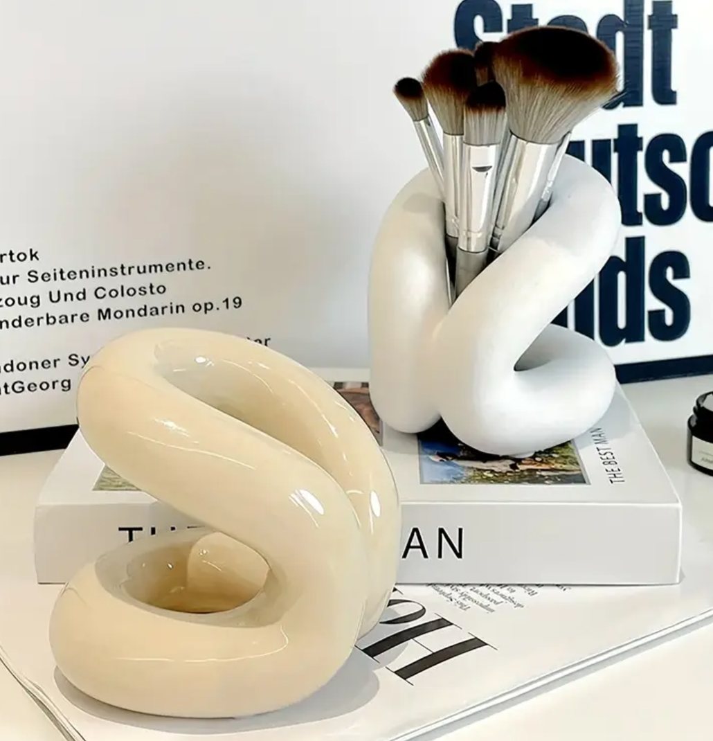 SOPORTE PARA BROCHAS COLOR BEIGE